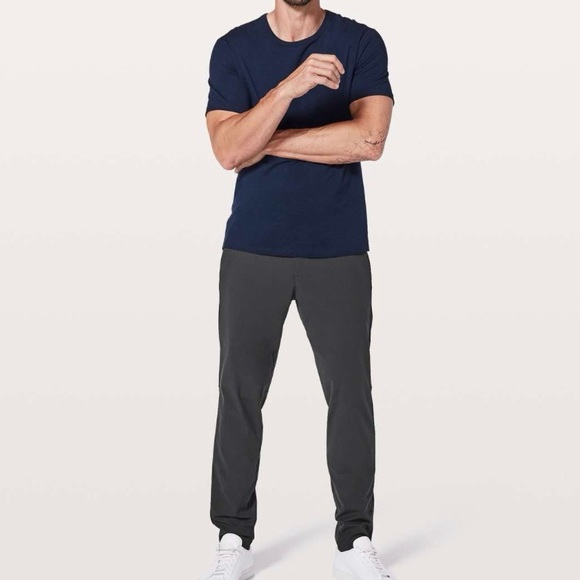 Lululemon Mens Commission Pants Sz 30x28 Gray Warpstreme Performance LM5522S